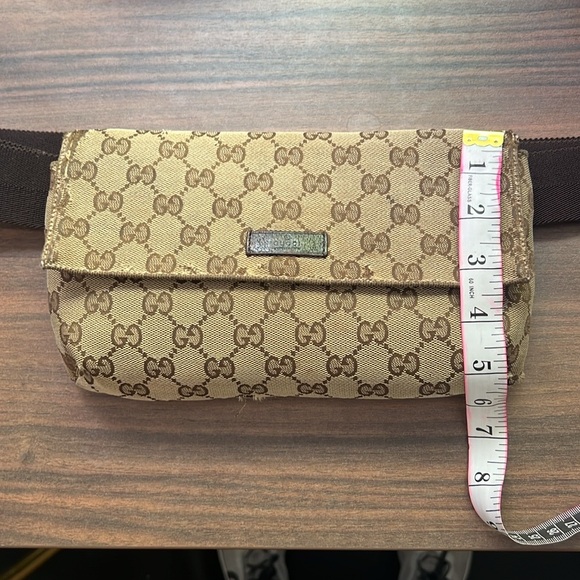 Authentic Gucci monogrammed Bumbag - Picture 5 of 17